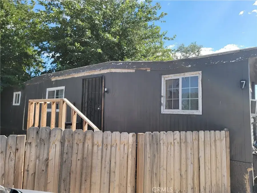 45541 30th St East #7, Lancaster, CA 93535 - #2