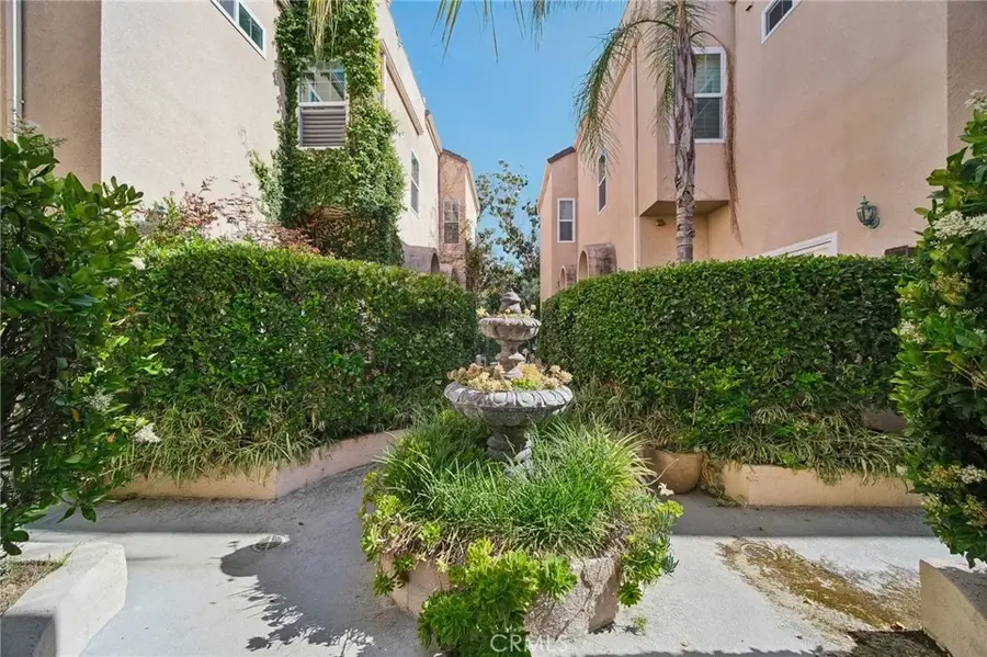 10659 Bloomfield Street, Toluca Lake, CA 91602 - #3