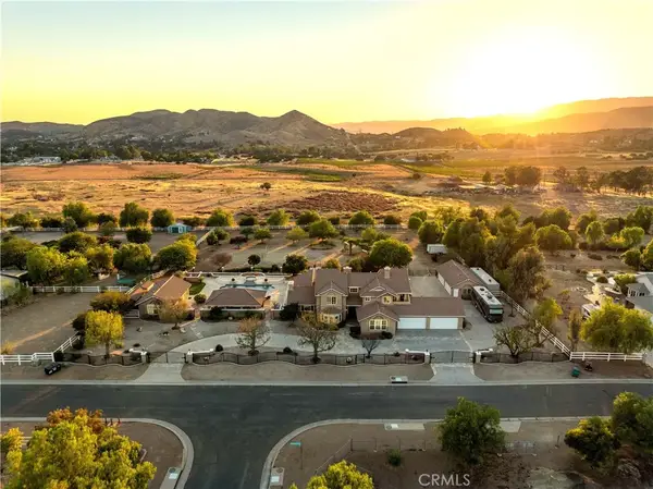 34901 Sweetwater Drive, Agua Dulce, CA 91390