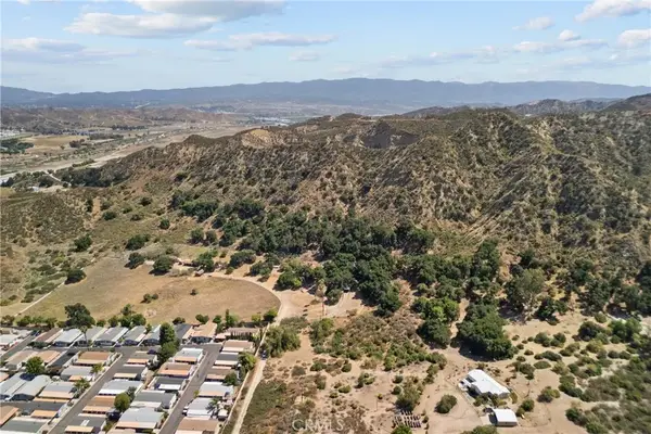 27772 Parker Rd, Castaic, CA 91384