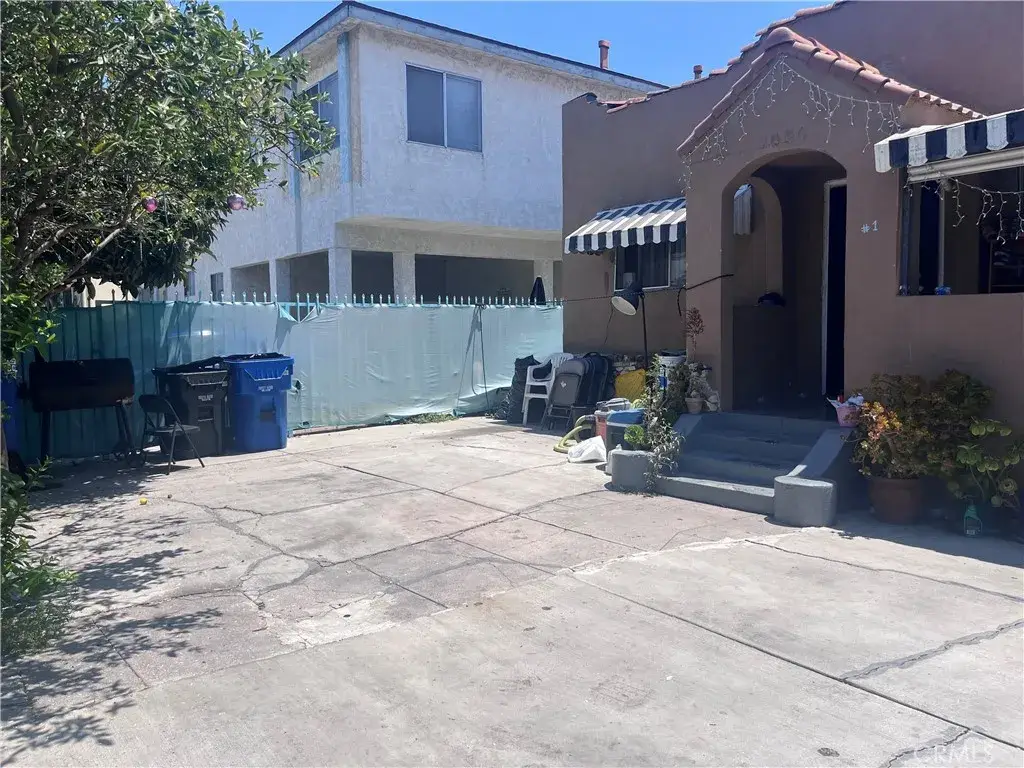 2026 S Ridgeley, Los Angeles, CA 90016 - #1
