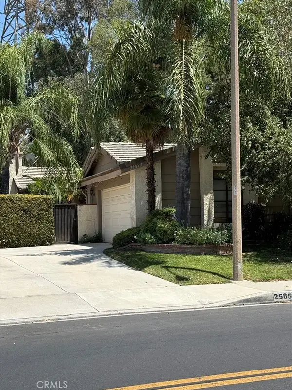 25852 Estaban, Valencia, CA 91355
