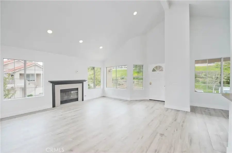600 Kingswood Lane #A, Simi Valley, CA 93065 - #3