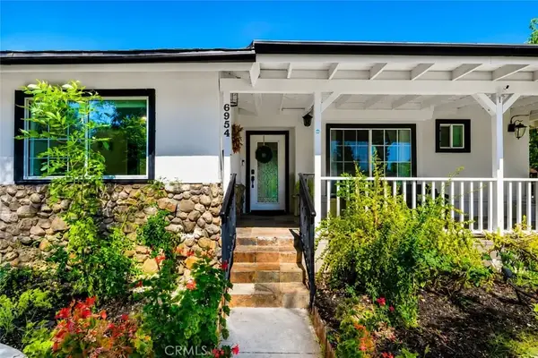 6954 Woodlake Avenue, West Hills, CA 91307
