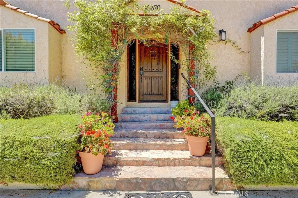 16670 Moorpark, Encino, CA 91436 - #1