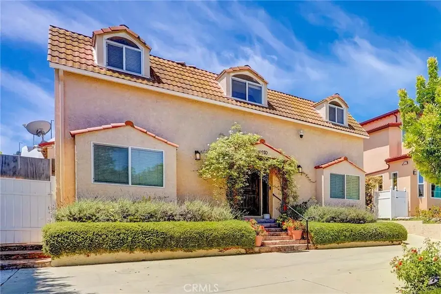 16670 Moorpark, Encino, CA 91436 - #2