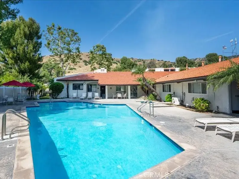 9735 Via Roma, Burbank, CA 91504 - #3
