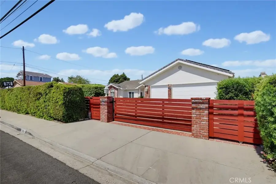 180 Mission Drive, Camarillo, CA 93010 - #3