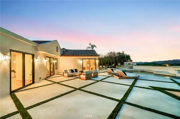 24247 Park Granada, Calabasas, CA 91302