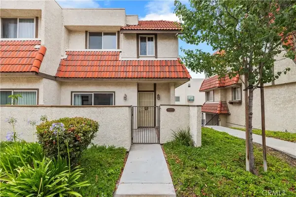 17955 River Circle #4, Canyon Country, CA 91387
