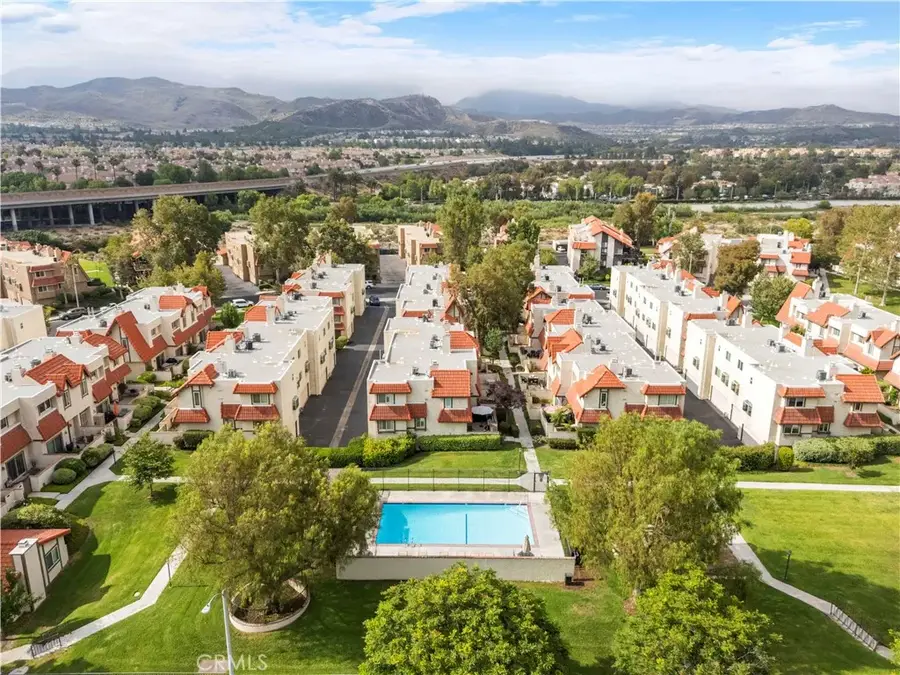 17955 River Circle #4, Canyon Country, CA 91387 - #2