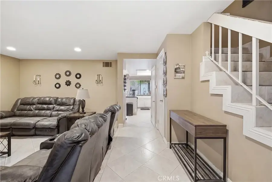 8231 Mason Avenue #C, Winnetka, CA 91306 - #2