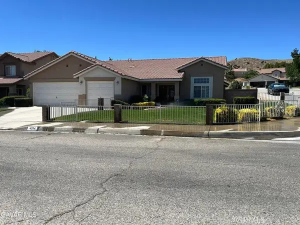 4354 Sungate Drive, Palmdale, CA 93551