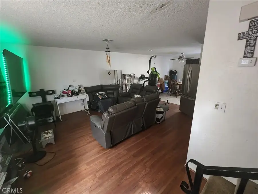 1322 W Avenue J4, Lancaster, CA 93534 - #3