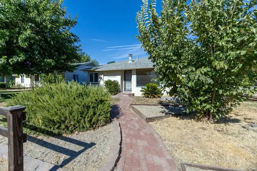 326 Olive, Bakersfield, CA 93304 - #2