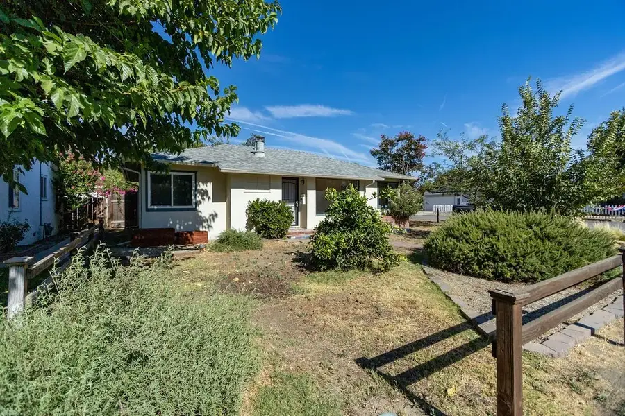 326 Olive, Bakersfield, CA 93304 - #3