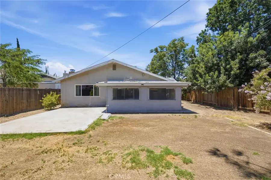 524 B Street, Bakersfield, CA 93304 - #2