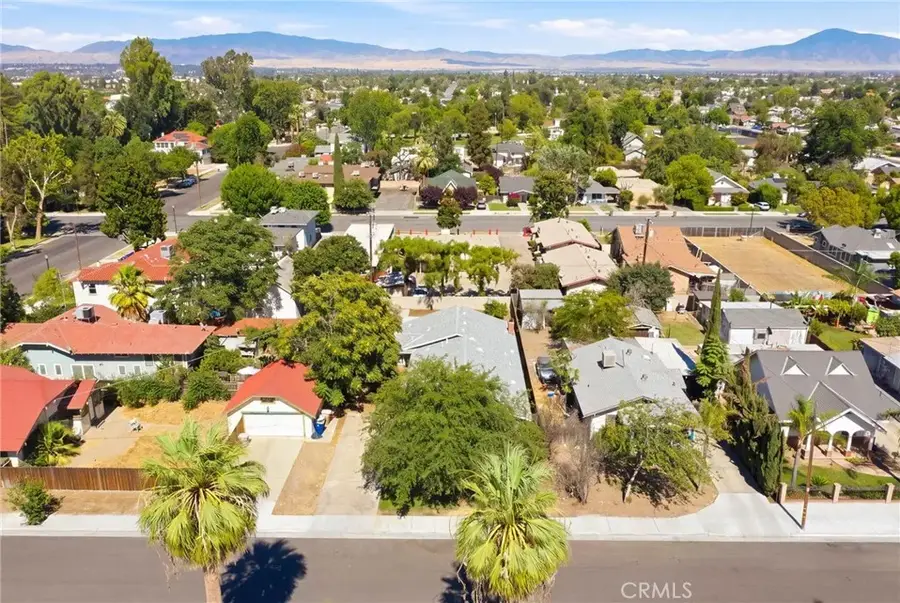 524 B Street, Bakersfield, CA 93304 - #3