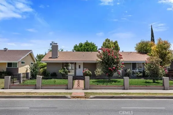 7942 De Soto Avenue, Canoga Park, CA 91304