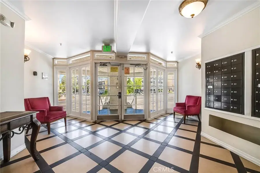 4401 Sepulveda #207, Sherman Oaks, CA 91403 - #3