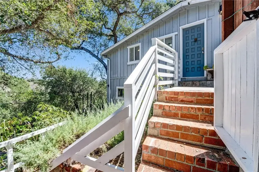 21936 Canon Drive, Topanga, CA 90290 - #2