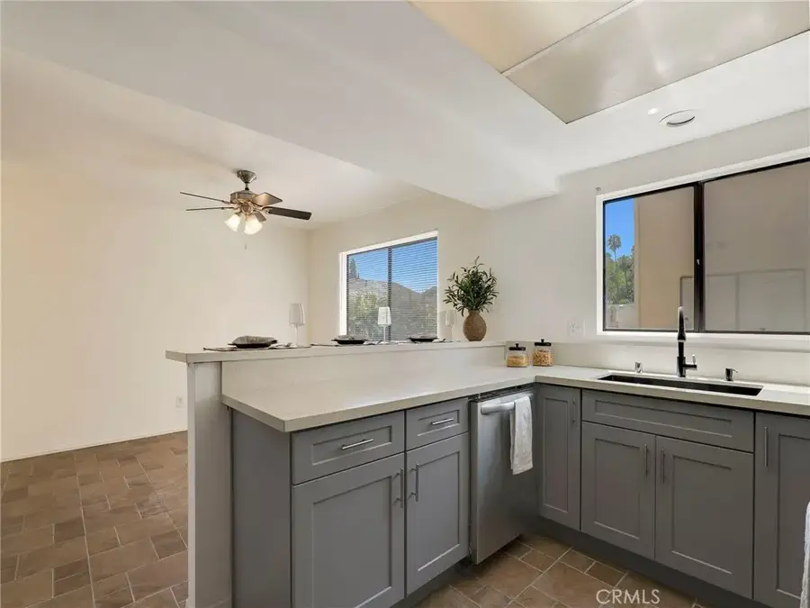 18954 Sherman Way #9, Reseda, CA 91335 - #3