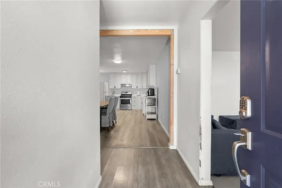 11924 Chadron Avenue, San Fernando, CA 91340 - #3
