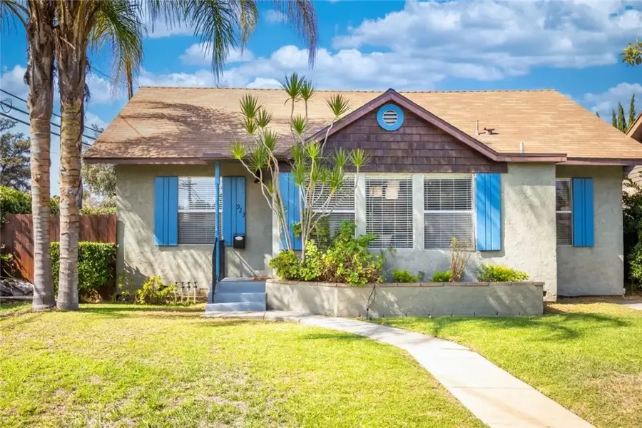 923 N Mentor Avenue, Pasadena, CA 91104 - #2