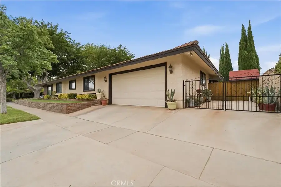 303 Susan Court, Palmdale, CA 93551 - #3