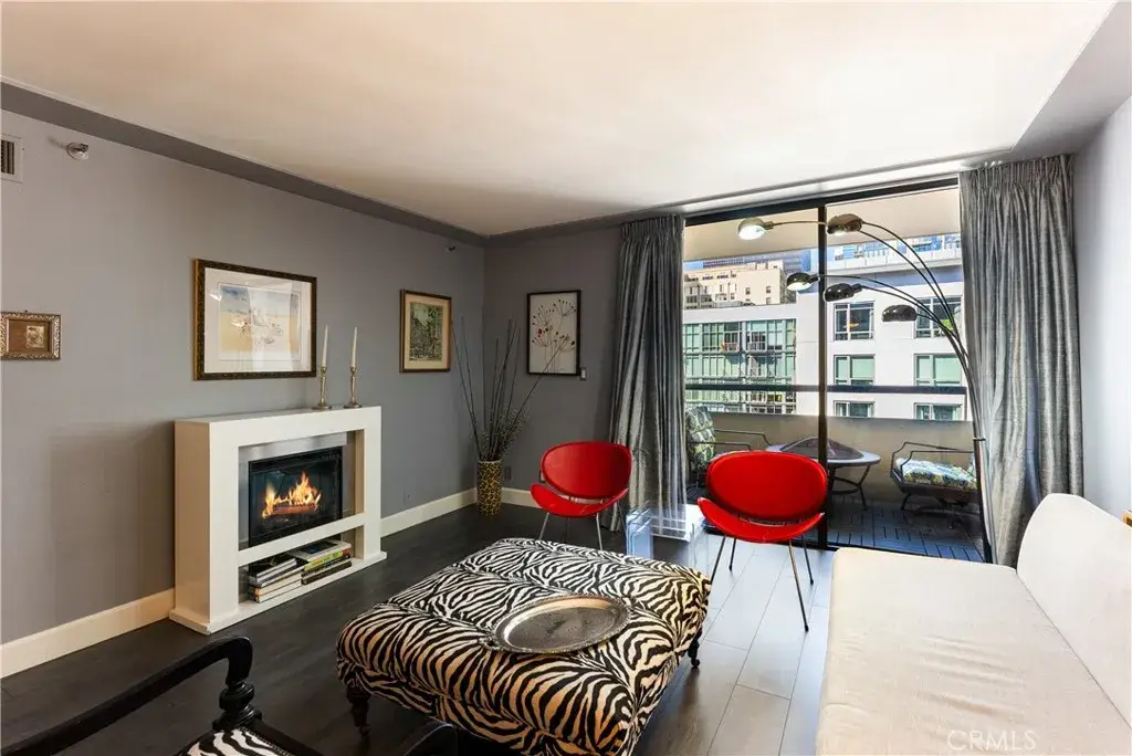 600 W 9th #811, Los Angeles, CA 90015 - #1