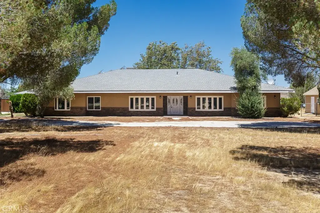 2017 W Avenue O4, Palmdale, CA 93551 - #1