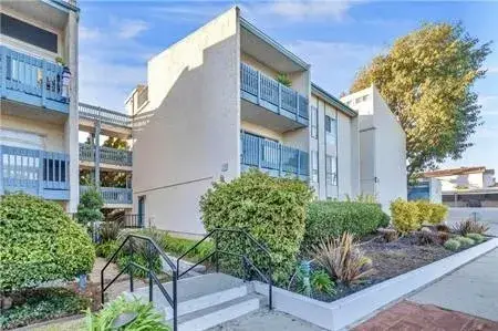 601 S Prospect #103, Redondo Beach, CA 90277