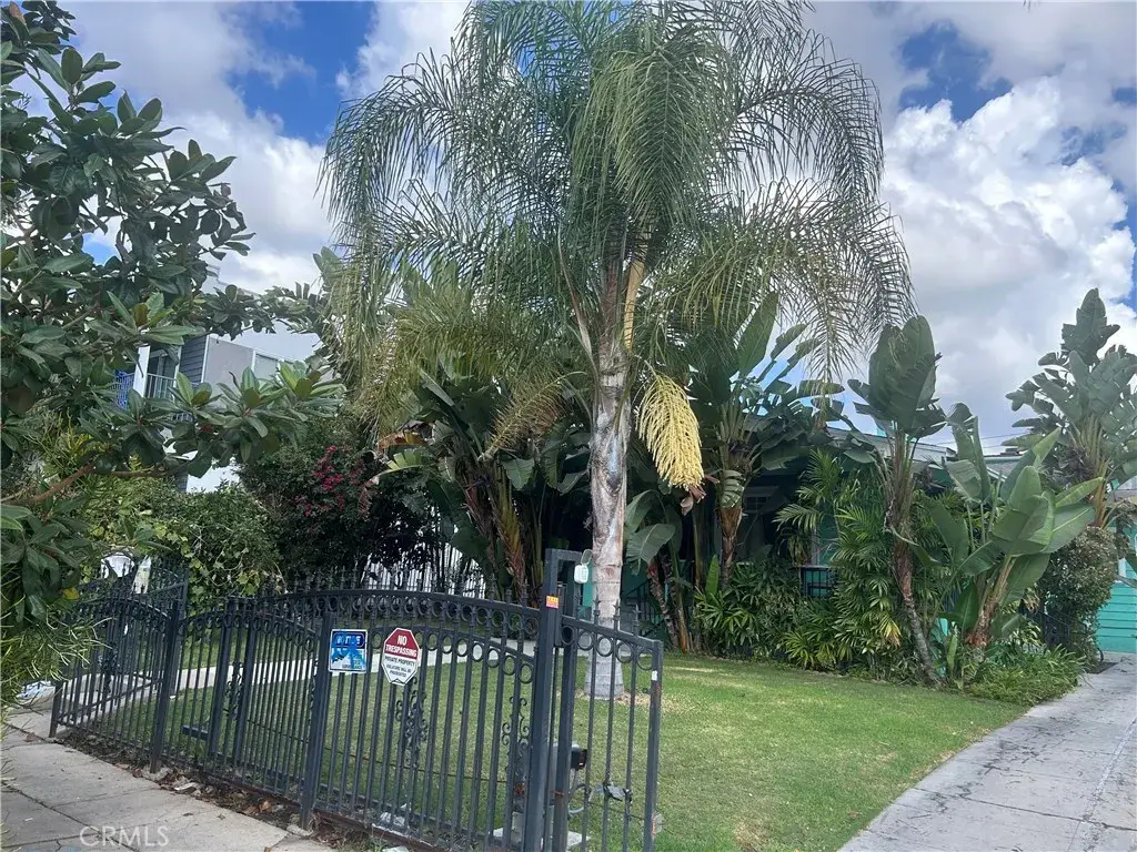 4727 Oakwood Avenue, Los Angeles, CA 90004 - #1