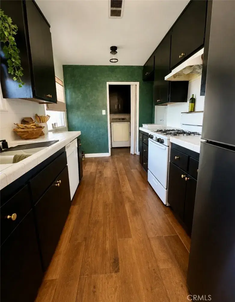 16636 Gilmore Street, Van Nuys, CA 91406 - #3