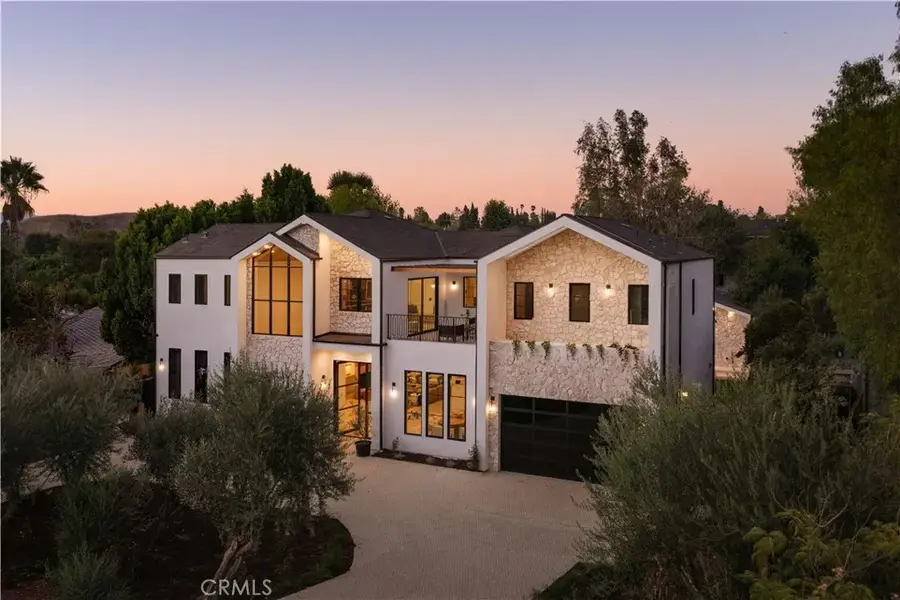 4744 Vista De Oro Avenue, Woodland Hills, CA 91364 - #3