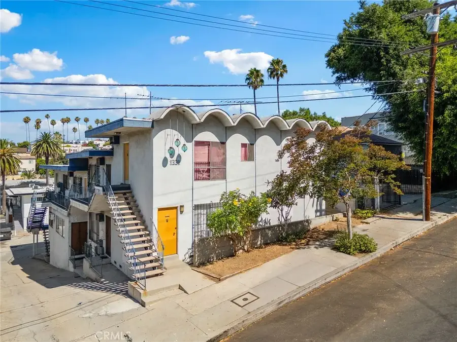 1331 Sutherland, Los Angeles, CA 90026 - #3