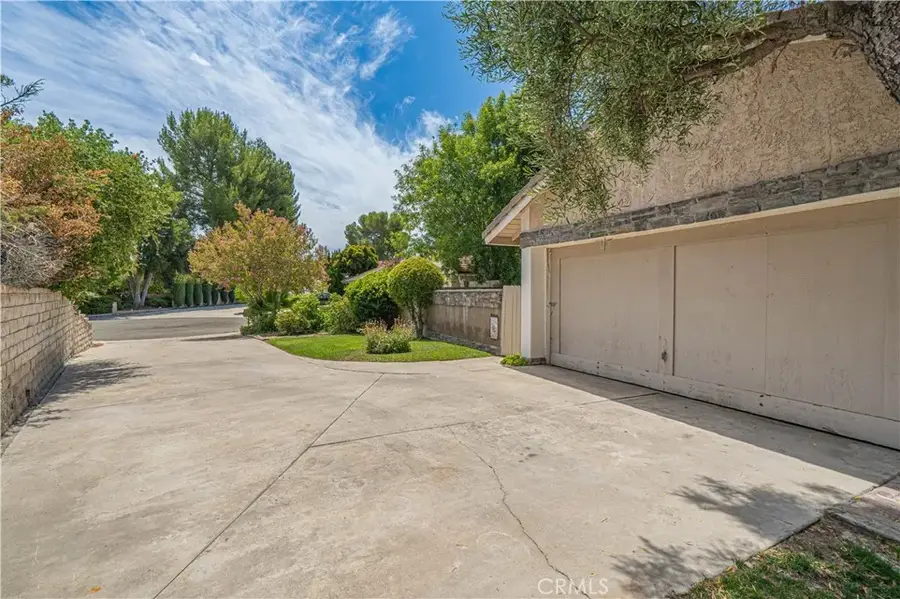25557 Alesna, Valencia, CA 91355 - #2
