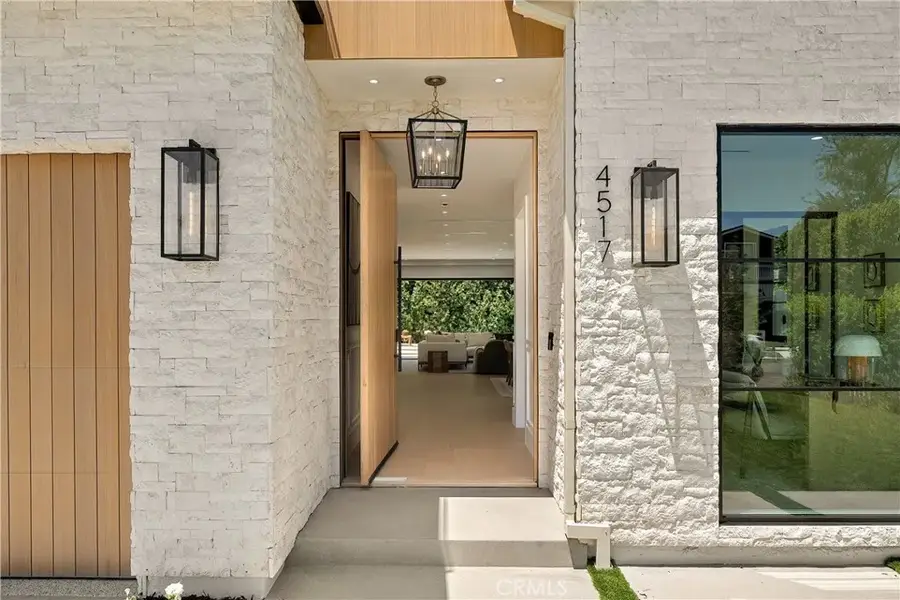4517 Longridge Avenue, Sherman Oaks, CA 91423 - #3