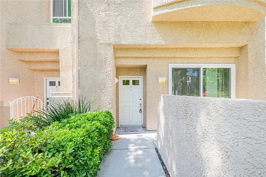 25703 Holiday Circle #A, Stevenson Ranch, CA 91381 - #2