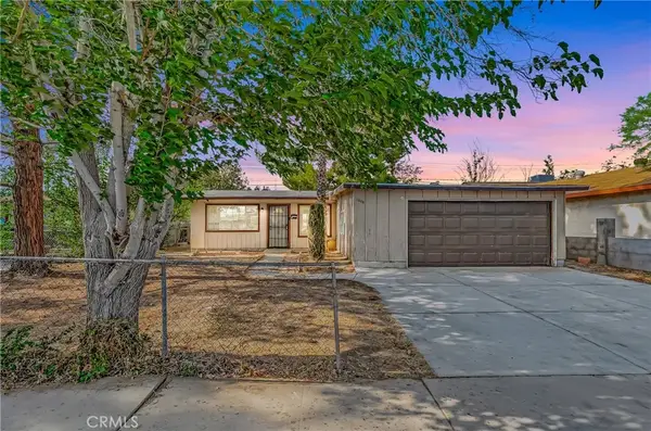1033 W Holguin, Lancaster, CA 93534