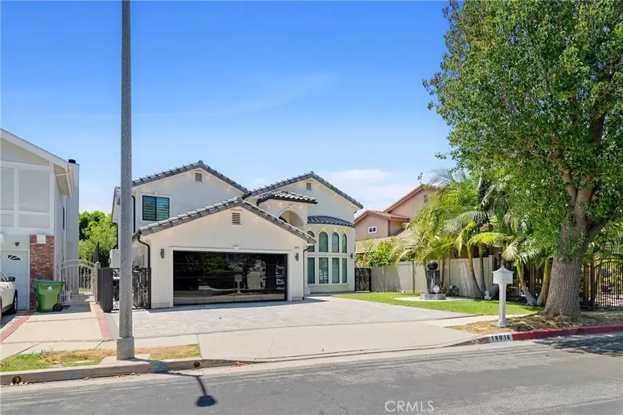 18016 Raymer Street, Northridge, CA 91325 - #2