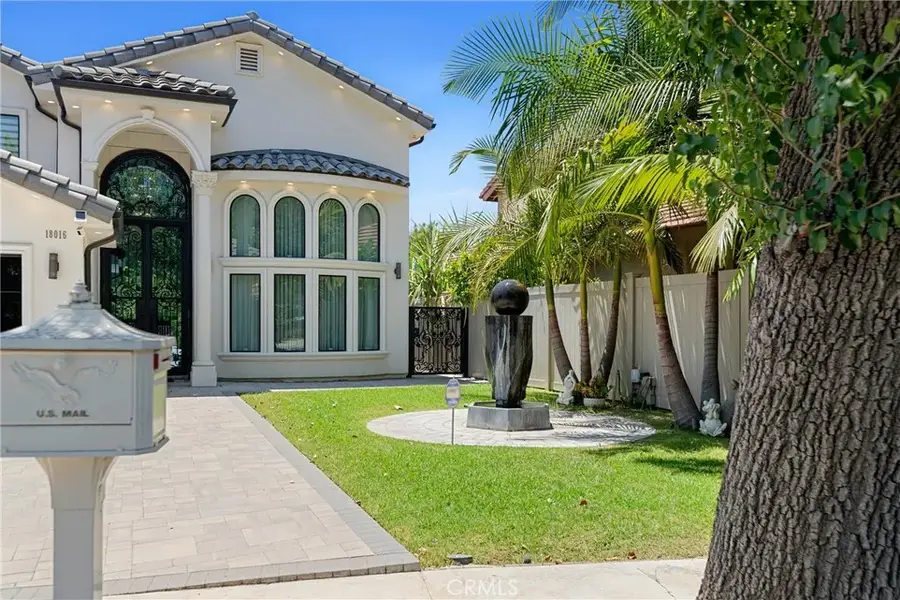 18016 Raymer Street, Northridge, CA 91325 - #3