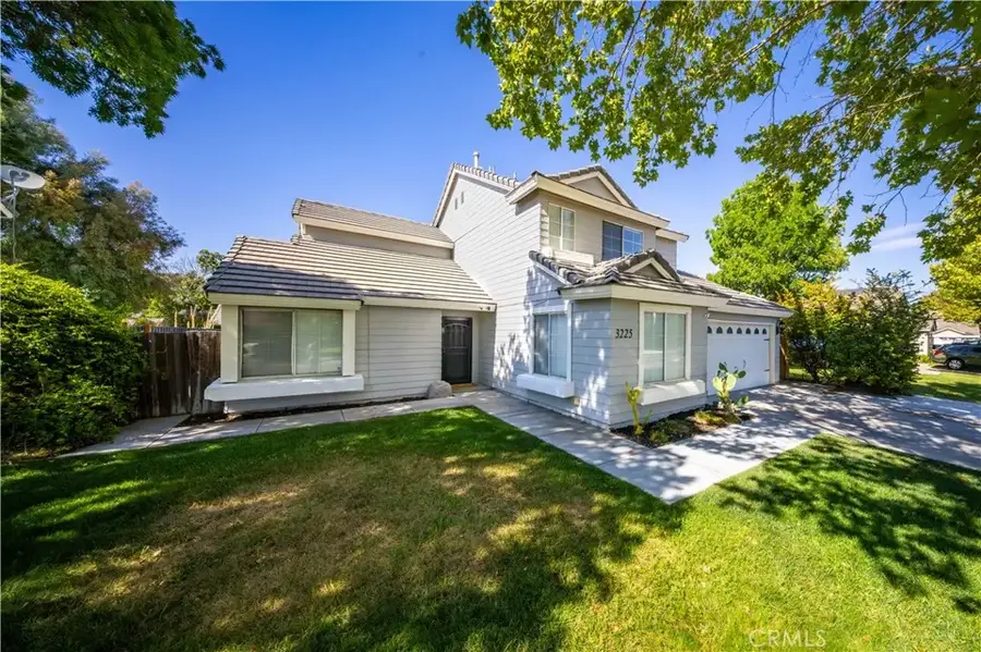 3225 W Avenue J4, Lancaster, CA 93536 - #2