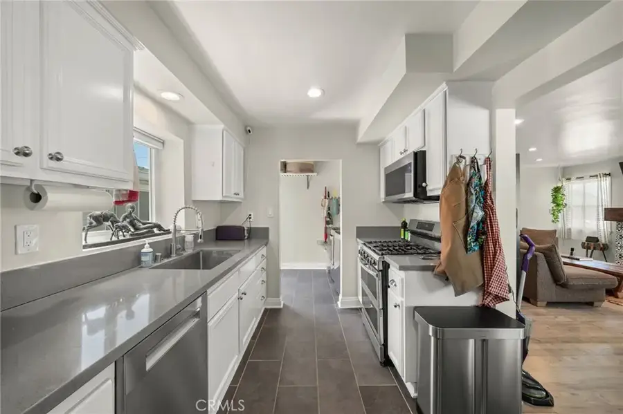 300 E Adams Street East, Long Beach, CA 90805 - #3