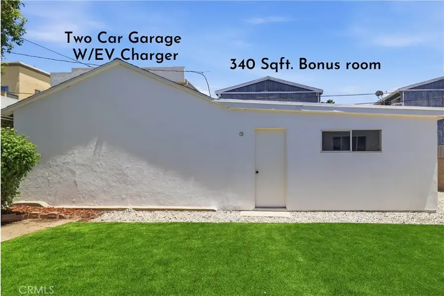 7446 Dempsey Avenue, Lake Balboa, CA 91406 - #3