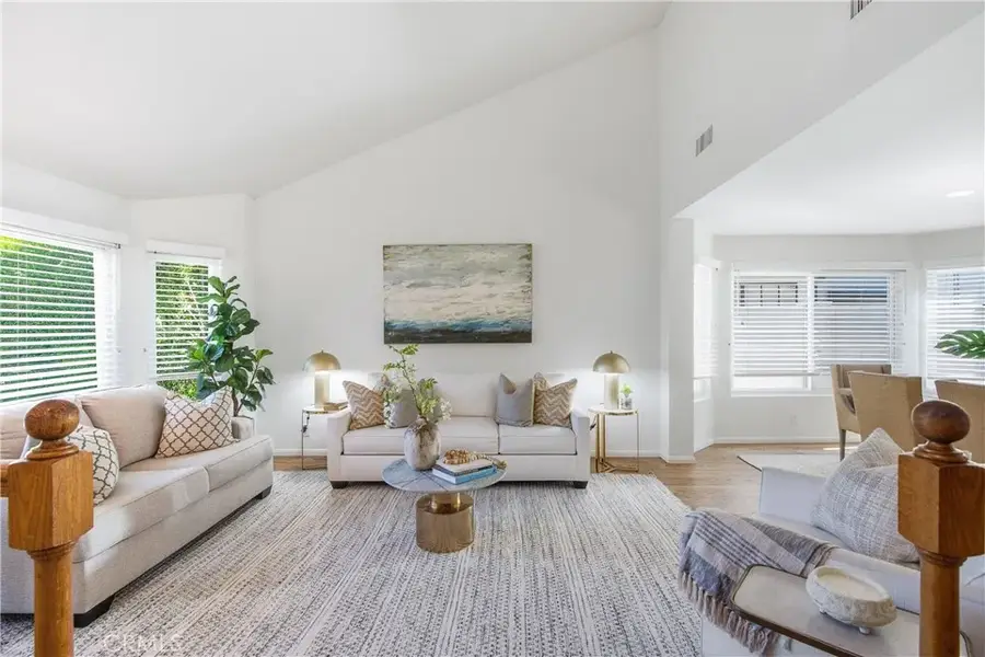 5943 Julian, Tarzana, CA 91356 - #2