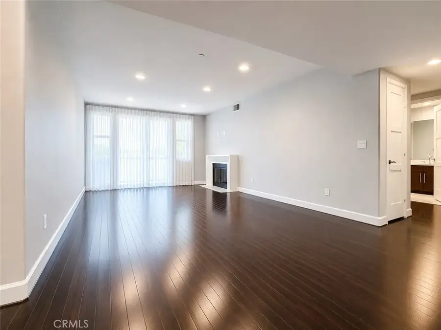 14412 Killion Street #310, Sherman Oaks, CA 91401 - #2