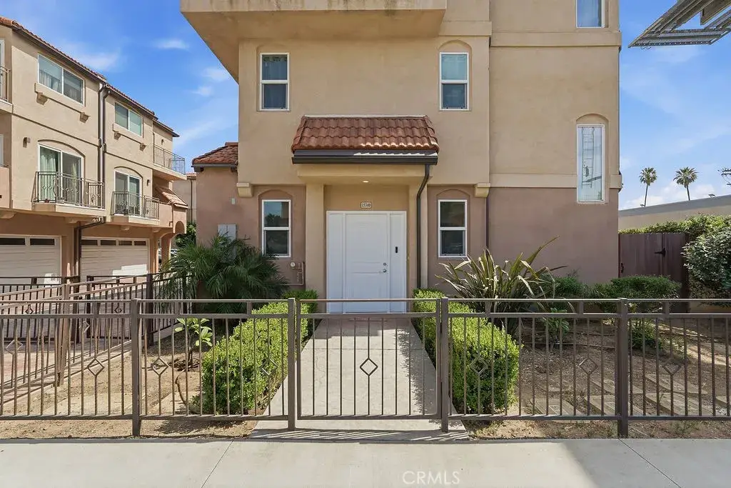 15340 Lassen, San Fernando Valley, CA 91345 - #1