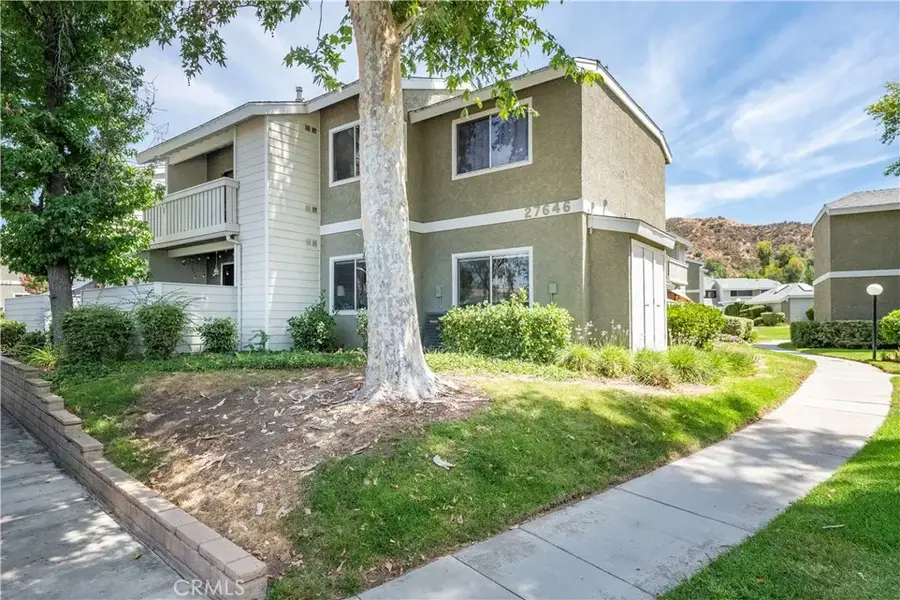 27646 Susan Beth Way #C, Saugus, CA 91350 - #2
