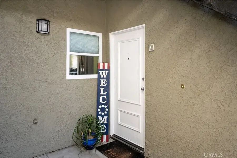 27646 Susan Beth Way #C, Saugus, CA 91350 - #3